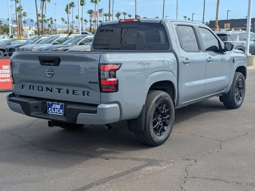 2026 Nissan Frontier Crew Cab SV photo 1