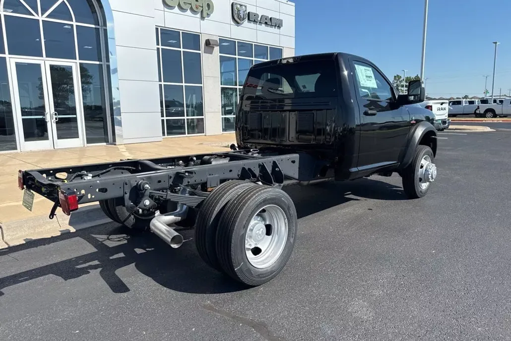 2025 Ram 4500 Tradesman photo 1