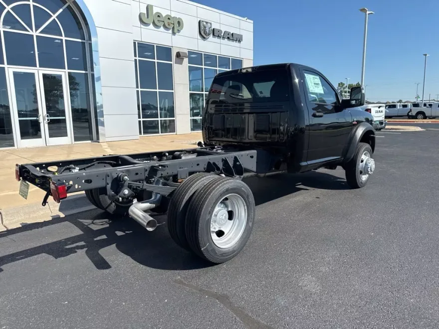 2025 Ram 4500 Tradesman photo 1