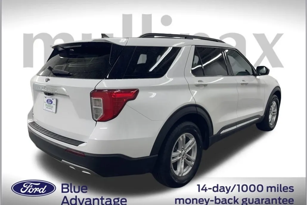 2024 Ford Explorer XLT photo 1