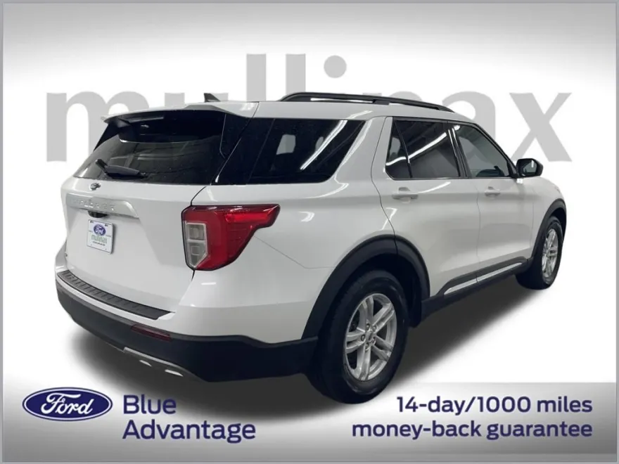 2024 Ford Explorer XLT photo 1