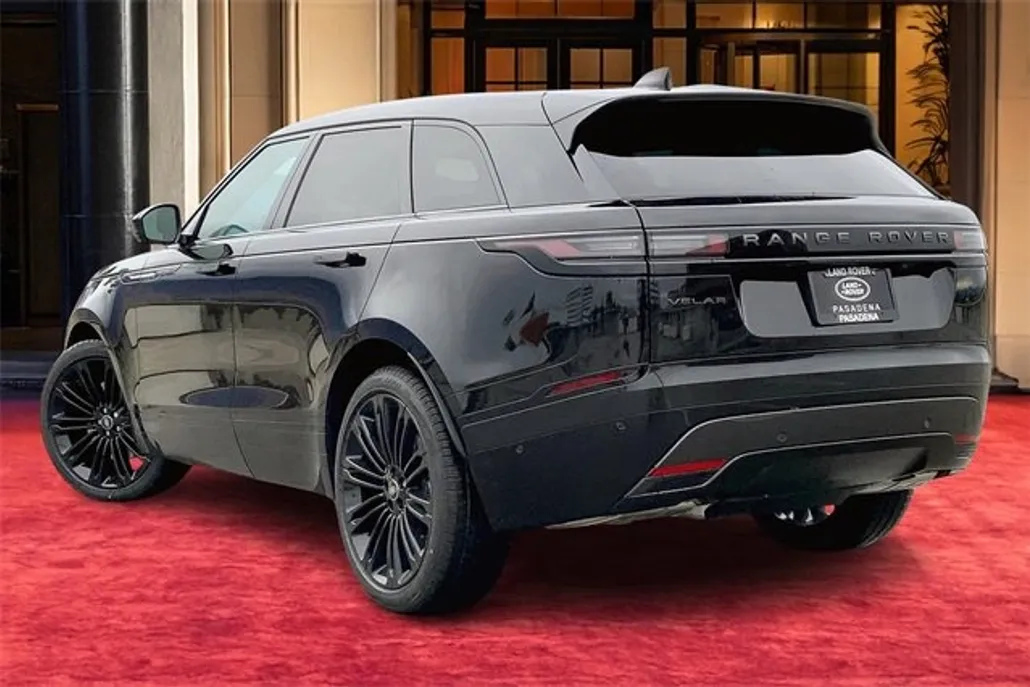 2026 Land Rover Range Rover Velar P250 Dynamic SE photo 1