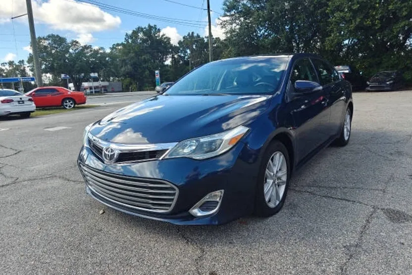 2014 Toyota Avalon XLE photo 1