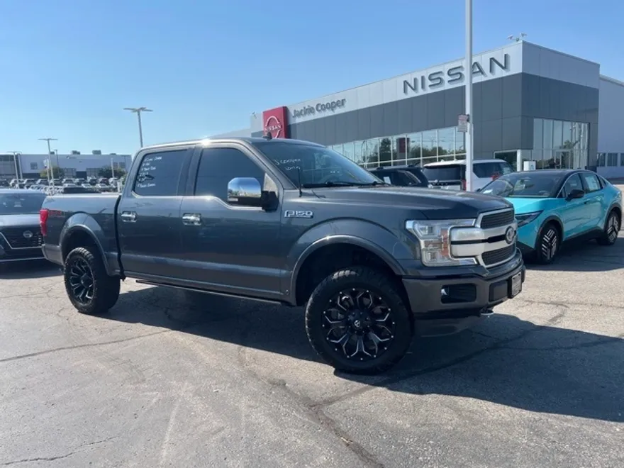 2019 Ford F-150 Platinum photo 1
