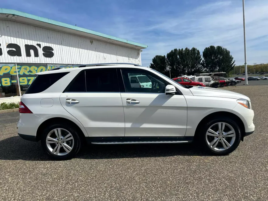 2015 Mercedes Benz ML 4MATIC 350 photo 9