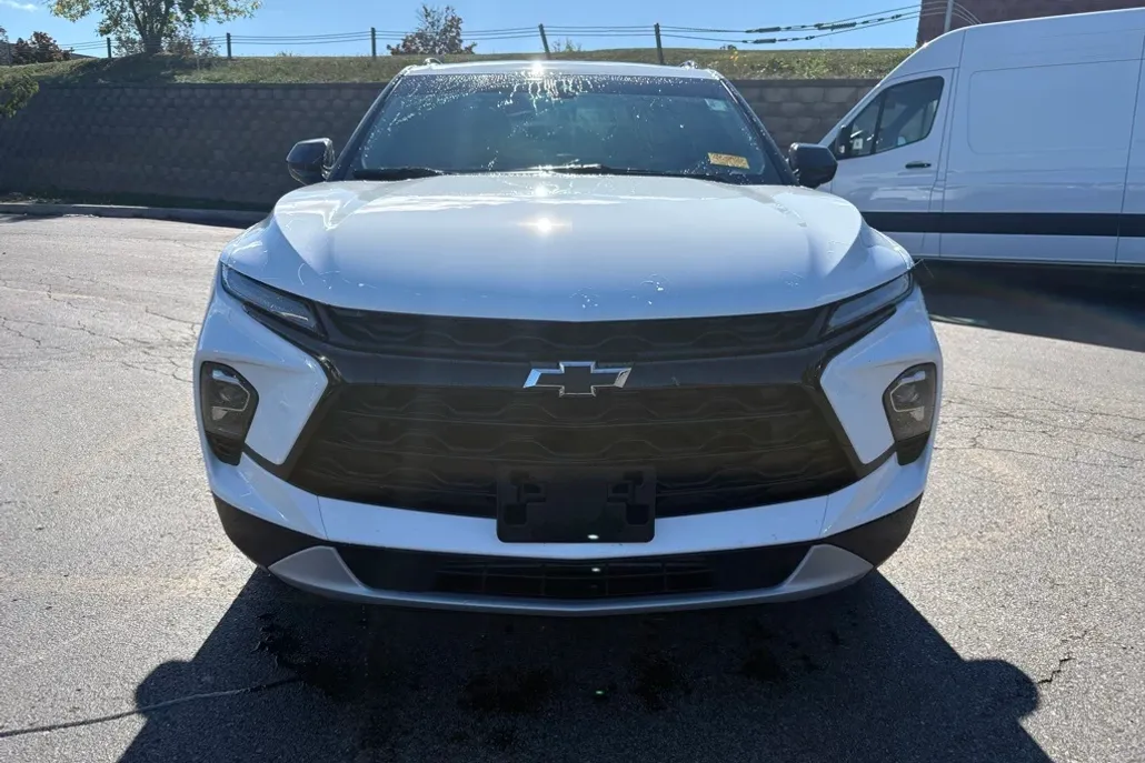 2025 Chevrolet Blazer 2LT photo 1