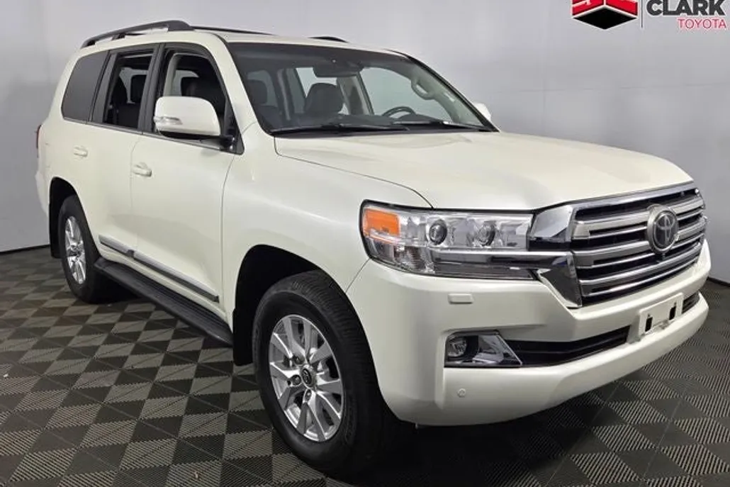 2021 Toyota Land Cruiser Base photo 1