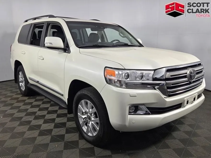 2021 Toyota Land Cruiser Base photo 1