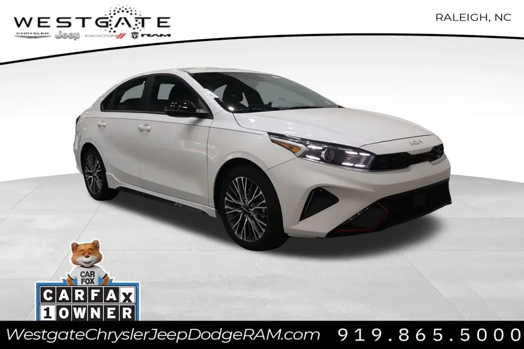 2023 Kia Forte GT-Line photo 1