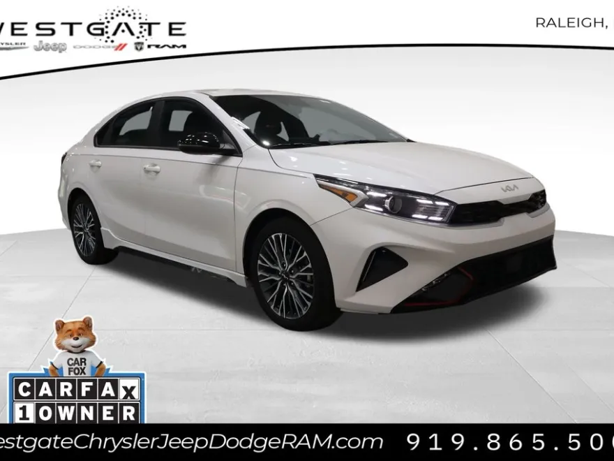 2023 Kia Forte GT-Line photo 1