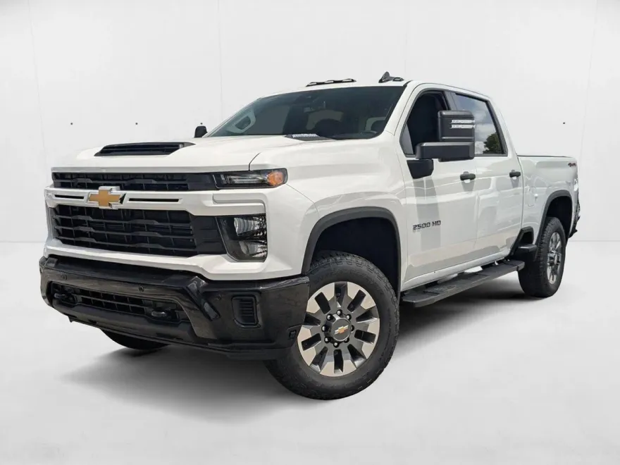 2025 Chevrolet Silverado 2500HD Custom photo 1