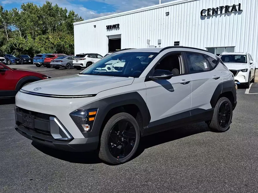 2026 Hyundai Kona SEL photo 1