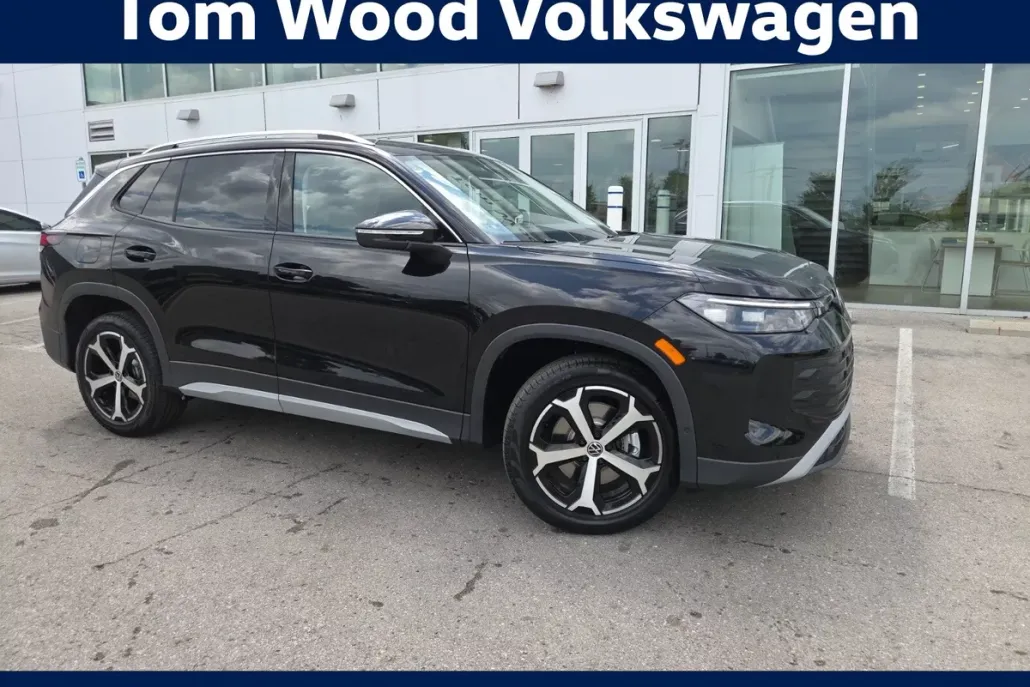2025 Volkswagen Tiguan SE photo 1