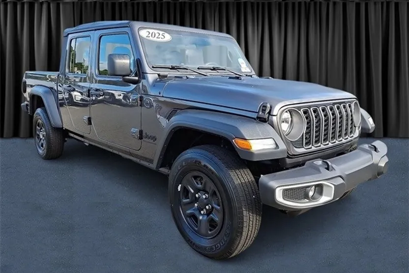 2025 Jeep Gladiator Sport photo 1