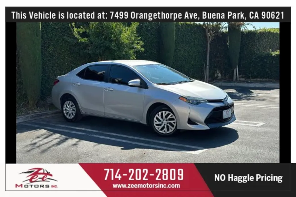 2018 Toyota Corolla LE photo 1