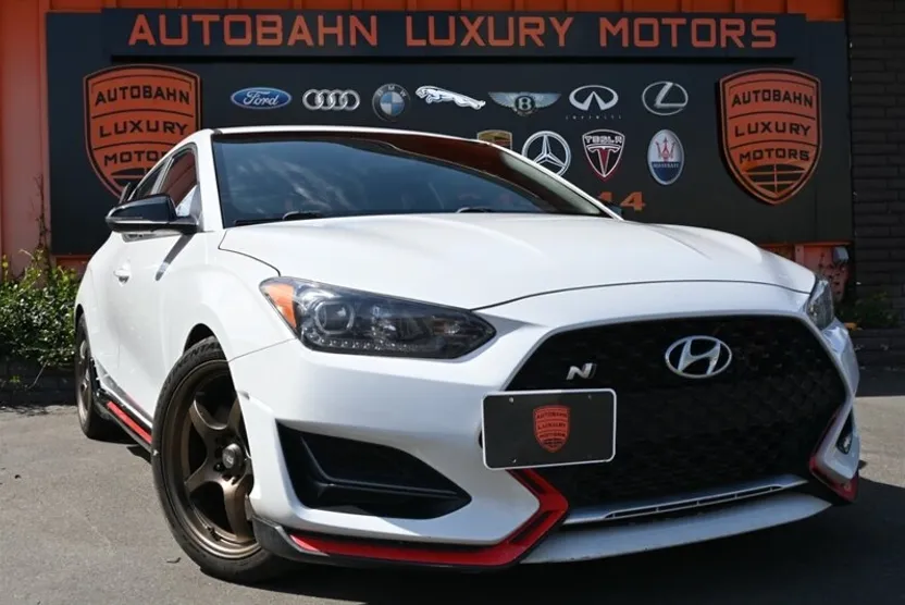 2020 Hyundai Veloster N photo 1