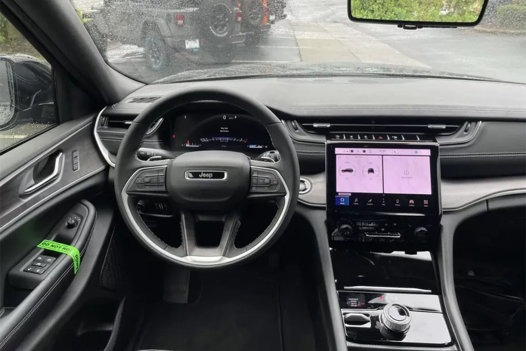 2025 Jeep Grand Cherokee Limited photo 1