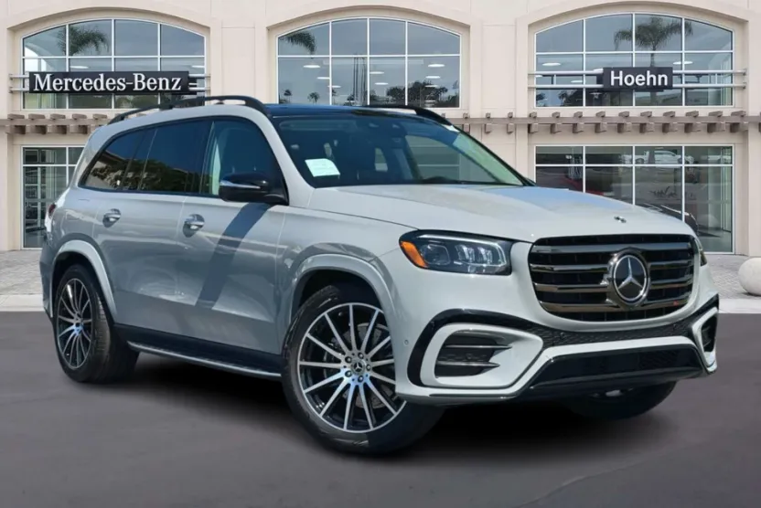 2026 Mercedes Benz GLS 450 4MATIC photo 1