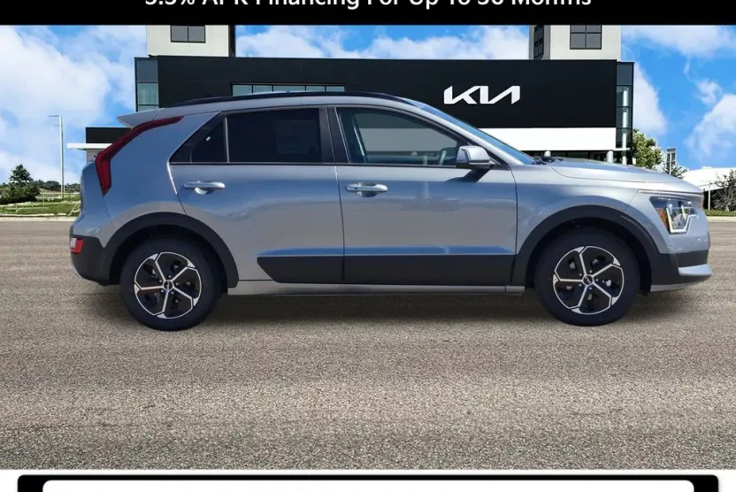 2025 Kia Niro EX photo 1