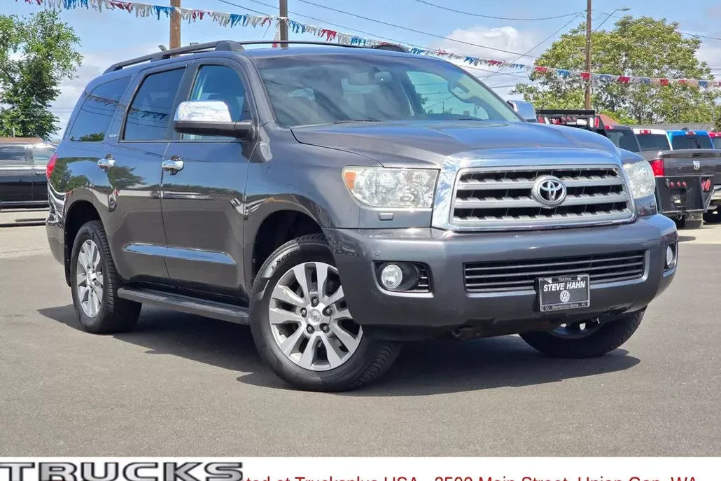 2016 Toyota Sequoia Limited photo 1