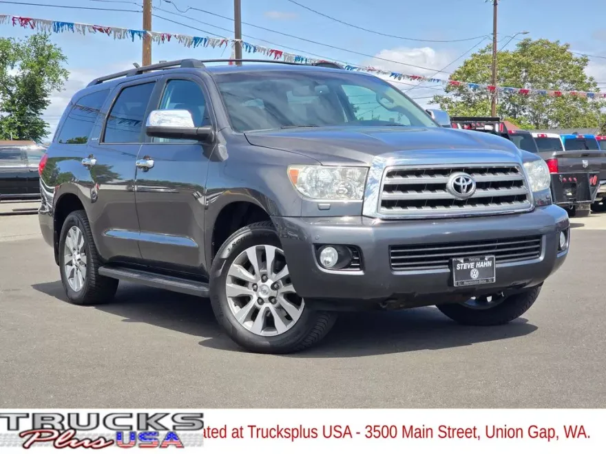 2016 Toyota Sequoia Limited photo 1