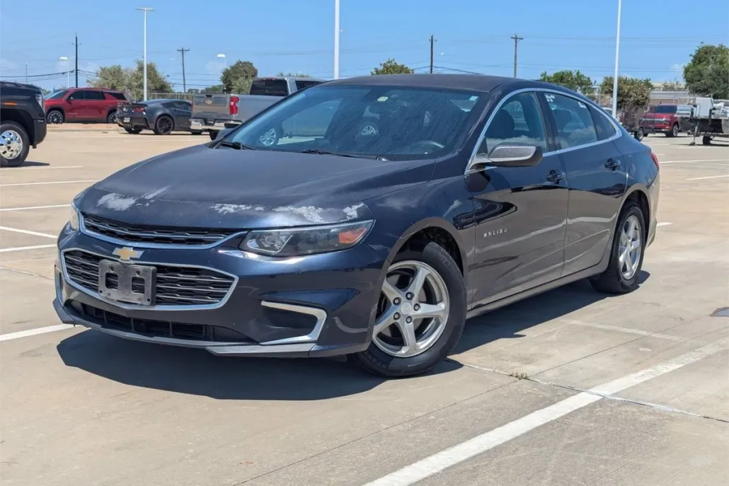 2018 Chevrolet Malibu LS photo 1