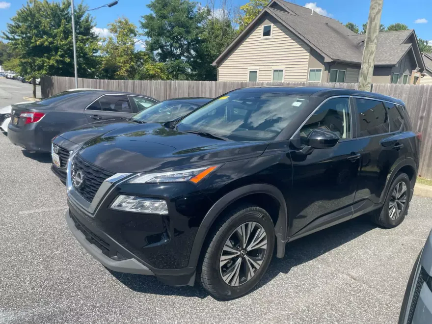 2023 Nissan Rogue SV photo 1