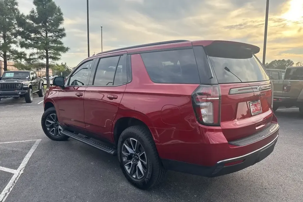 2021 Chevrolet Tahoe Z71 photo 1