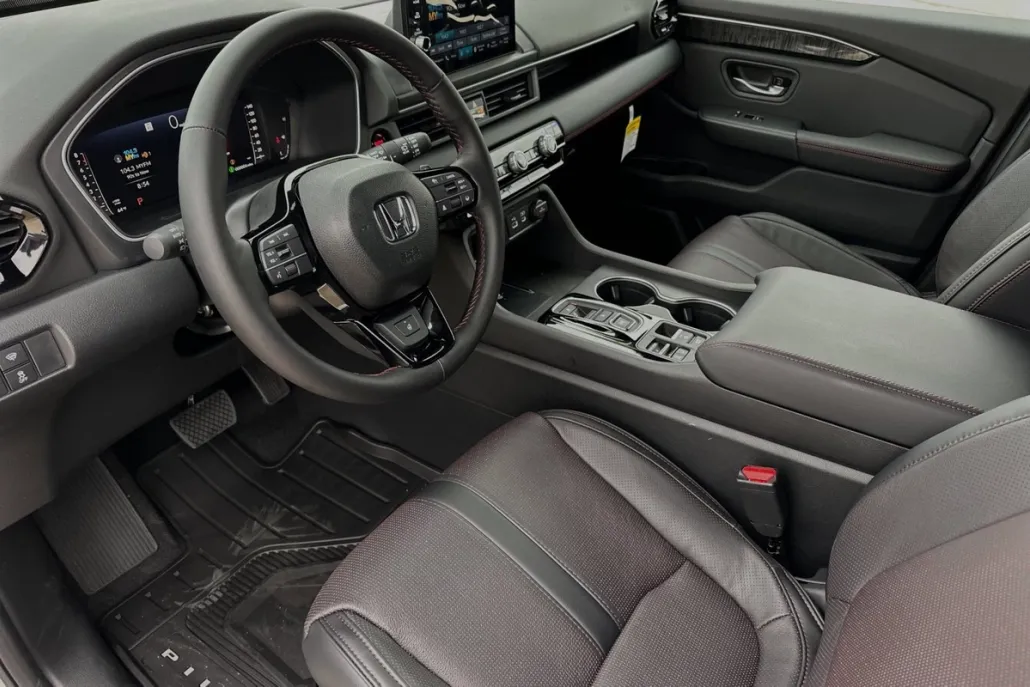 2025 Honda Pilot Black Edition photo 1
