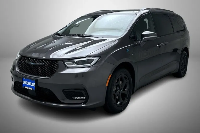 2021 Chrysler Pacifica Hybrid Limited photo 1