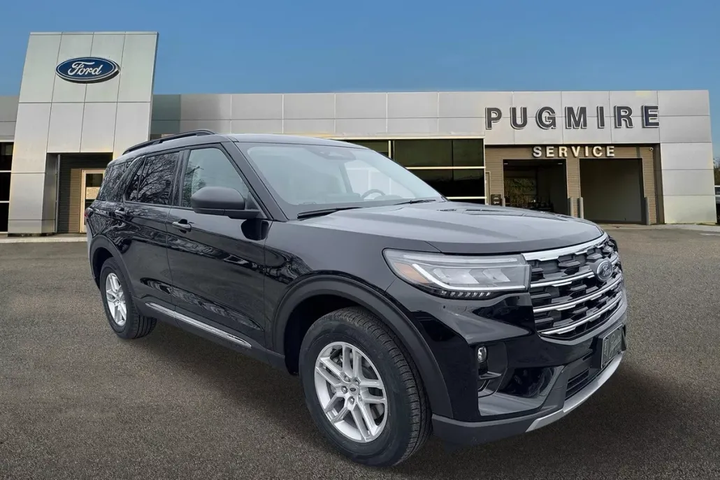 2025 Ford Explorer photo 1