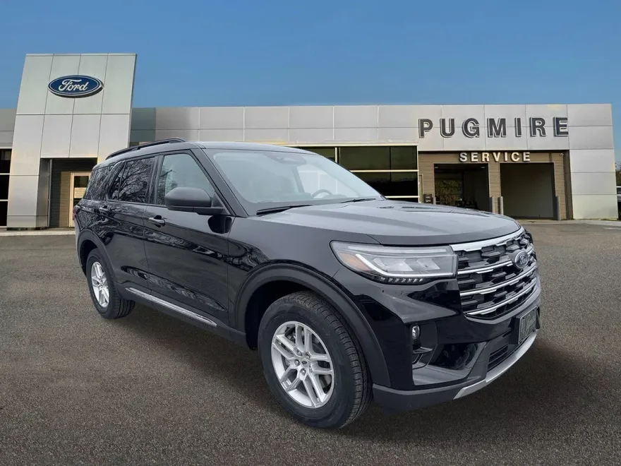 2025 Ford Explorer photo 1