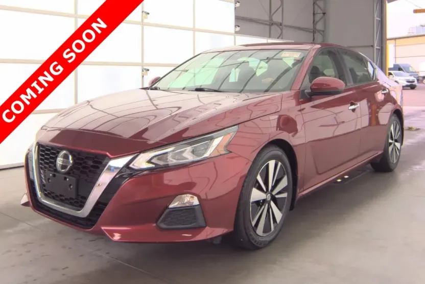 2022 Nissan Altima 2.5 SV photo 1