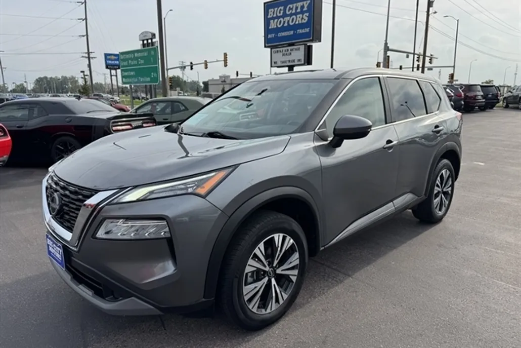 2022 Nissan Rogue SV AWD photo 1