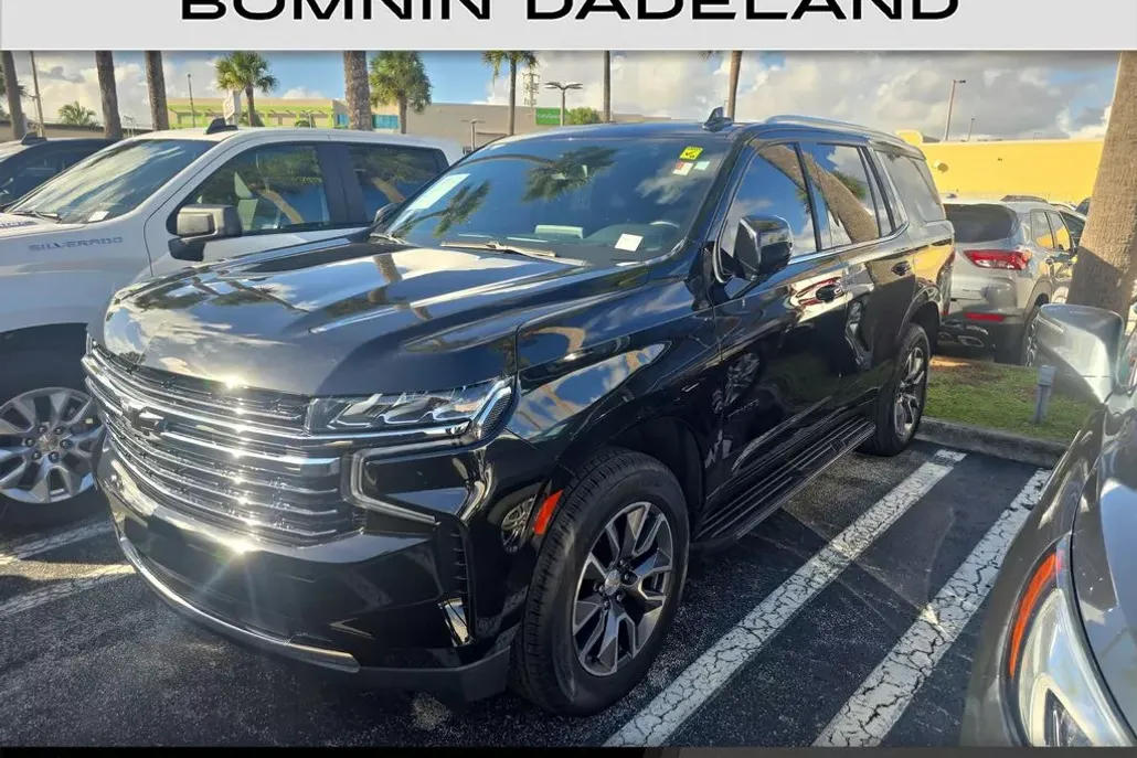 2022 Chevrolet Tahoe LT photo 1