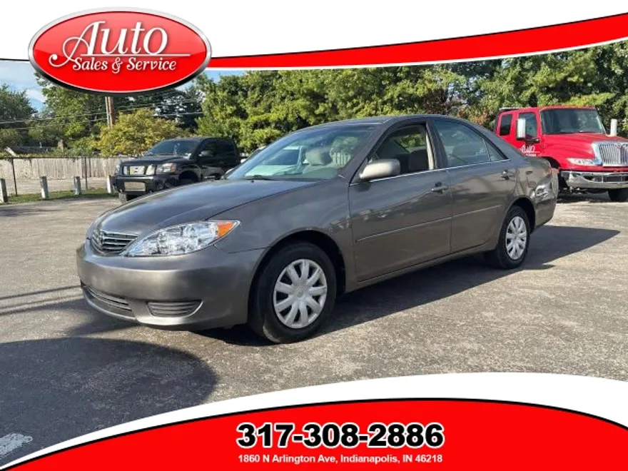 2001 Saturn SL photo 1