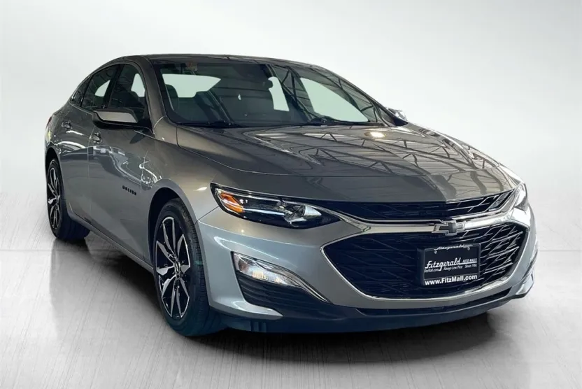 2025 Chevrolet Malibu RS photo 1