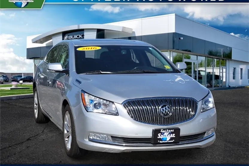 2016 Buick LaCrosse Leather photo 1