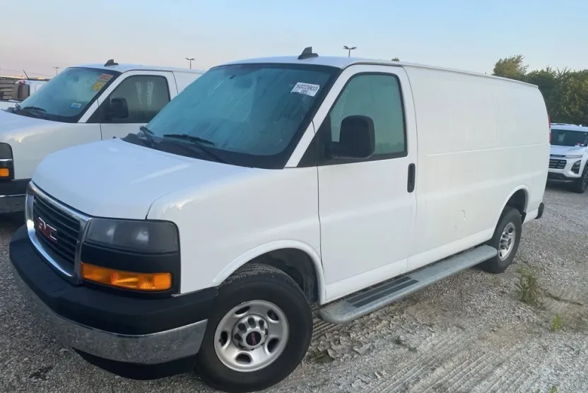2023 Gmc Savana Cargo 2500 photo 1