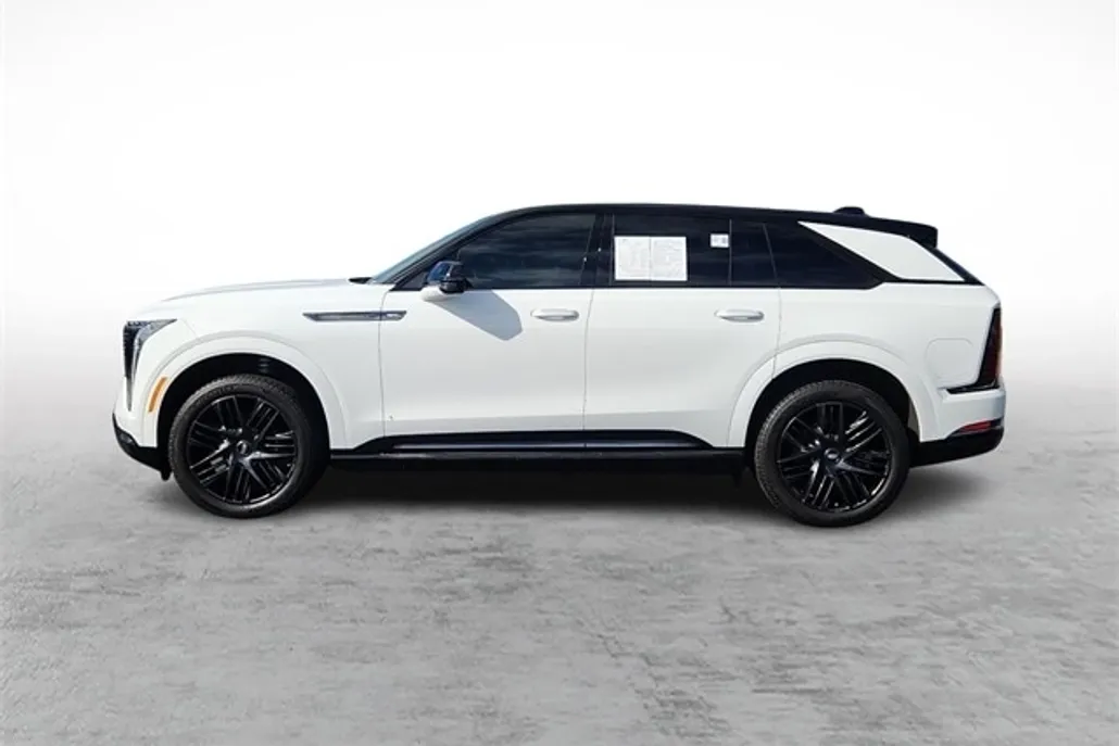 2025 Cadillac Escalade IQ Sport photo 1