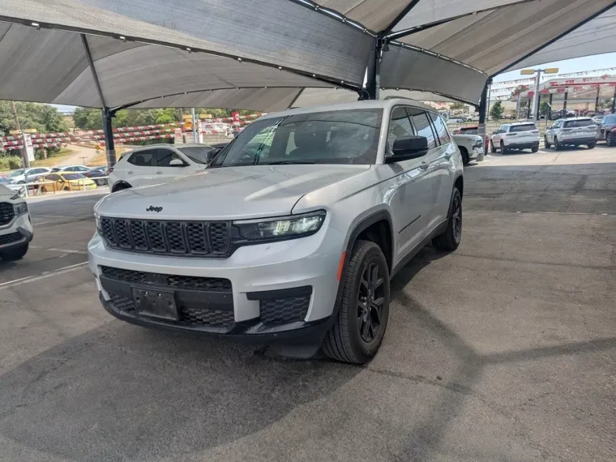 2024 Jeep Grand Cherokee Altitude photo 1