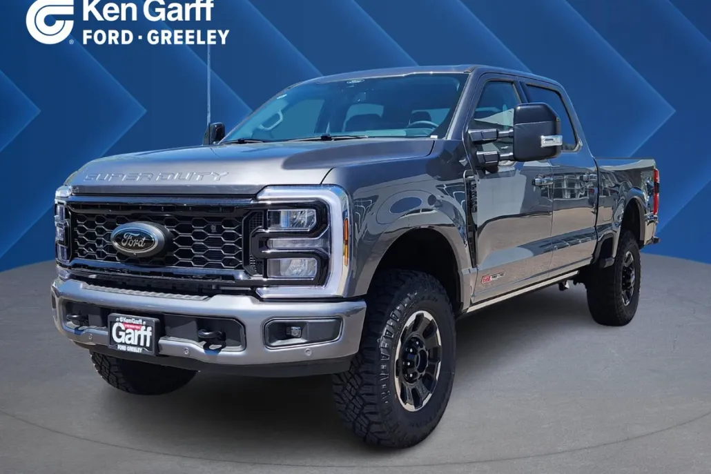 2025 Ford F-350 Lariat photo 1