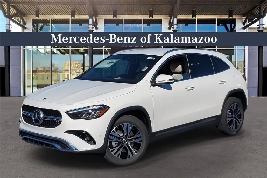 2025 Mercedes Benz GLA 250 4MATIC photo 1