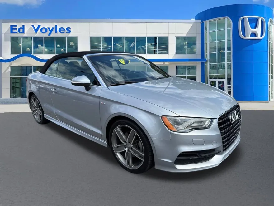 2015 Audi A3 1.8T Prestige photo 1