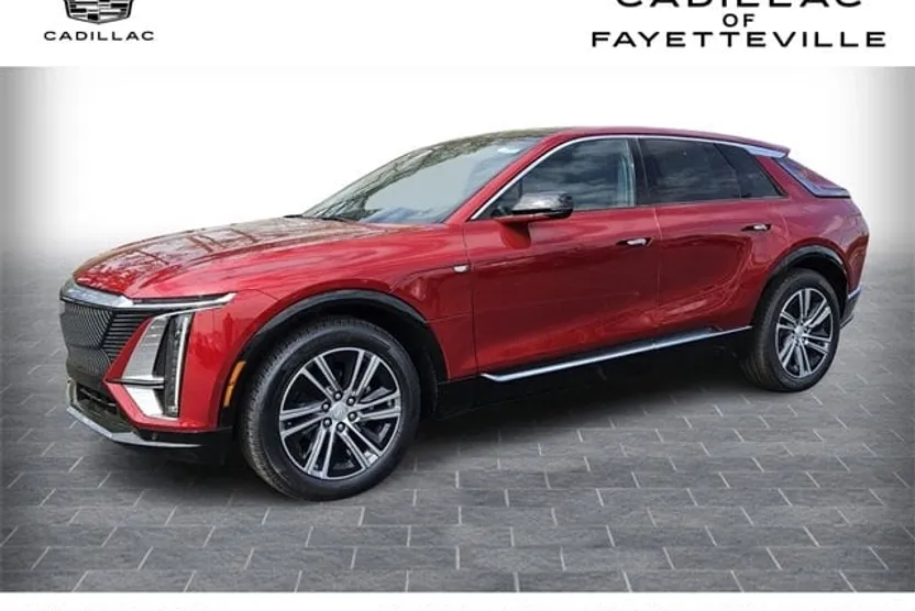2025 Cadillac Lyriq Luxury photo 1