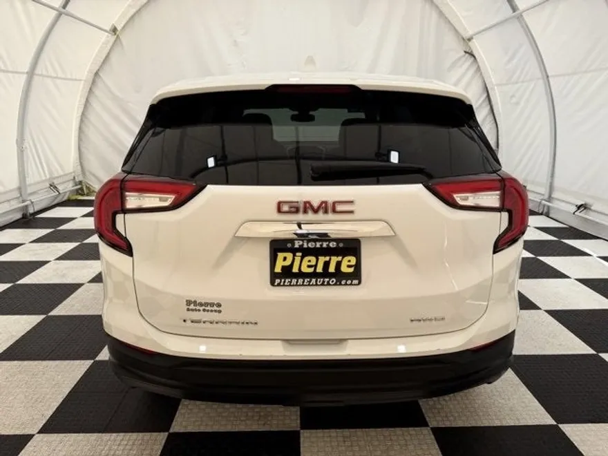 2024 Gmc Terrain SLE photo 1