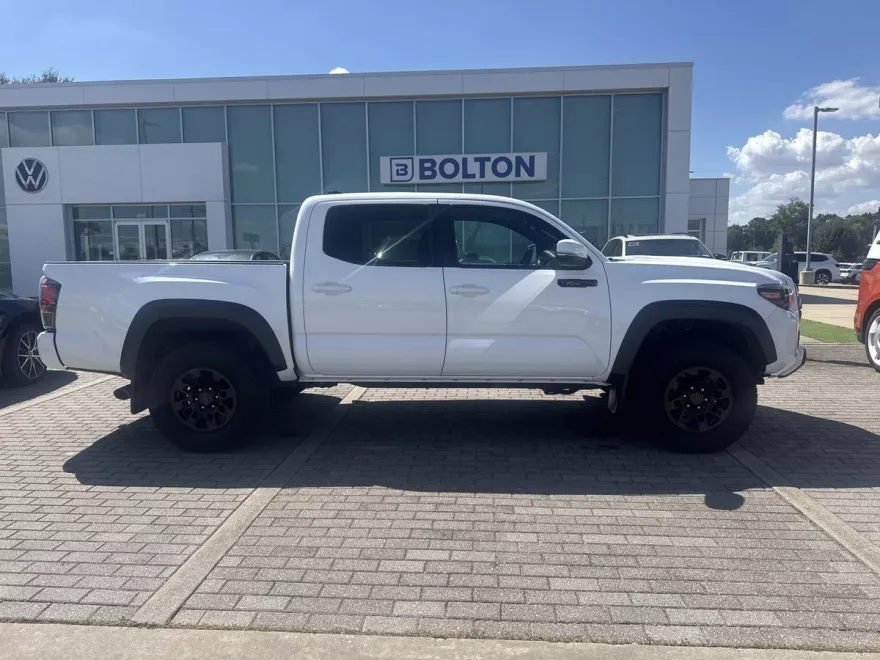 2019 Toyota Tacoma TRD Pro photo 1