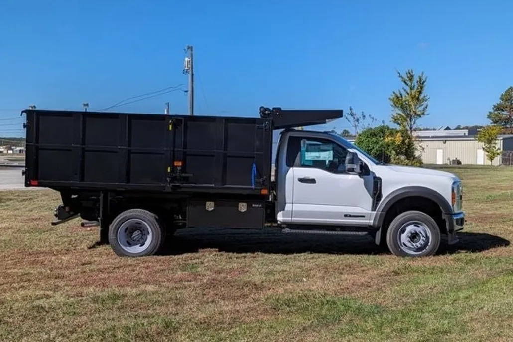2023 Ford F-450 XL photo 1
