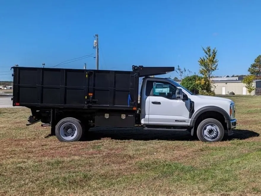 2023 Ford F-450 XL photo 1