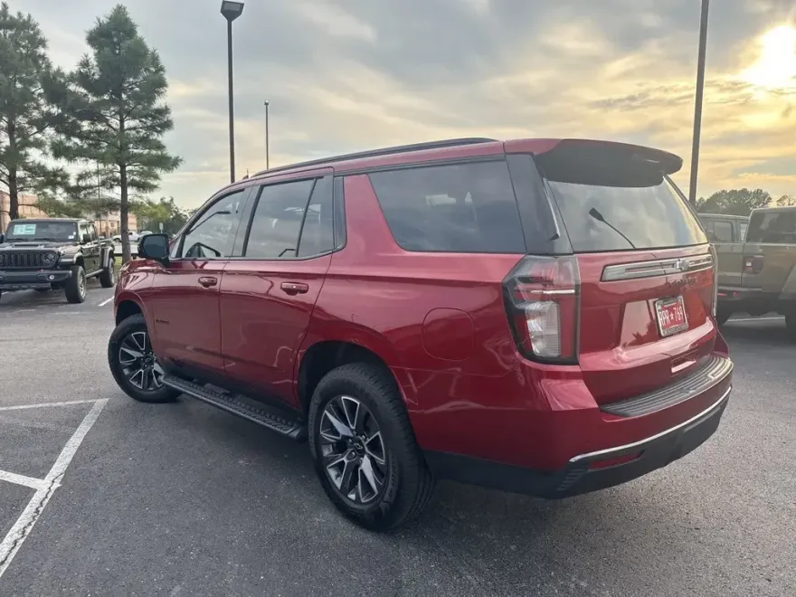 2021 Chevrolet Tahoe Z71 photo 1